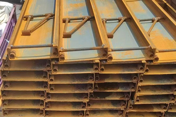 沈阳路面钢膜出租维护：高效解决临时路面需求